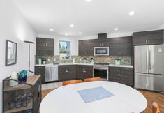 Others 6 Golden Gardens Getaway Beach Waterfront