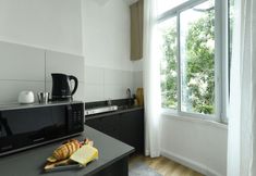 Others 5 Charming Studio Apartment with kitchen