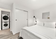 Others 5 Beacon Hill Retro - Central Location