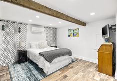 其他 2 Ballard's vintage Moroccan Basement Stdo