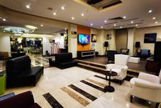 Lainnya the continent residence