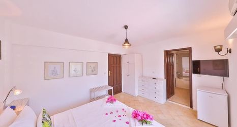 Lain-lain 2 Tübin Kültür Evi