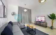 Lainnya 7 Stunning canal view apartment Yas island