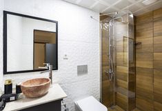 その他 5 8 Rooms House