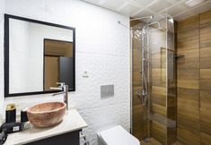 その他 5 8 Rooms House