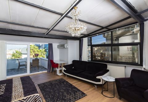 その他 8 Rooms House