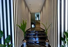 其他 3 Wolf Suites