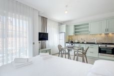 Khác Sea Mist Suites