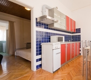 Others 5 Apartments Neq