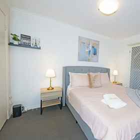 Room 1 Box Hill Compact Home Small family WiFi, Camberwell Junction Shopping Precinct Hotels