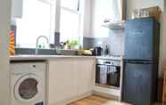 Others 5 Modern 1BD Flat in Edinburgh