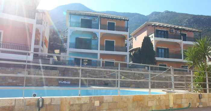 Others Charming 4-bed House in Nikiana