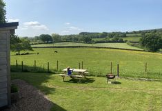Others 5 Red Oaks Shepherds hut