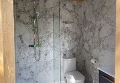 Others 2 Red Oaks Shepherds hut