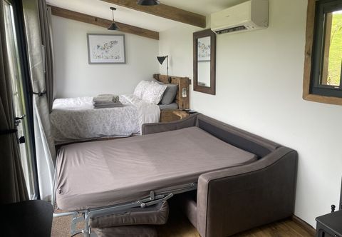 Others Red Oaks Shepherds hut