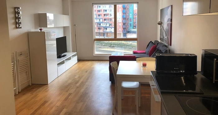 Others 1 Bed Waterfront Parking 2nd Flr 203