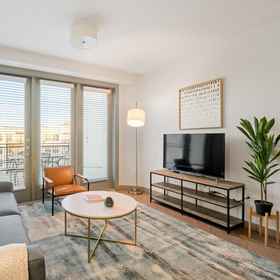 Room1阿靈頓藝術風兩臥兩浴公寓,Six Flags Mall飯店