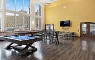 Others 5 Milwaukee Beautiful Family 2BD 2BA Downtown Apartment