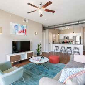 Room 1 Plano Comfy 2BD 1 5BA Apartment, Hotel Stonebriar Centre Mall