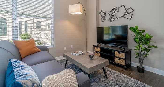 Others Des Moines Luxe 1BD 1BA Downtown Apartment