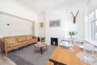 Others Bright two Bedroom Flat in Fashionable Fulham by Underthedoormat
