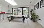 Lain-lain 5 Stunning one Bedroom Flat With Large Terrace in Chiswick by Underthedoormat