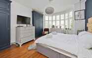 Lainnya 6 Stunning one Bedroom Flat With Large Terrace in Chiswick by Underthedoormat