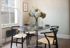 Others 6 Spacious two Bedroom Maisonette With Private Garden in Balham by Underthedoormat