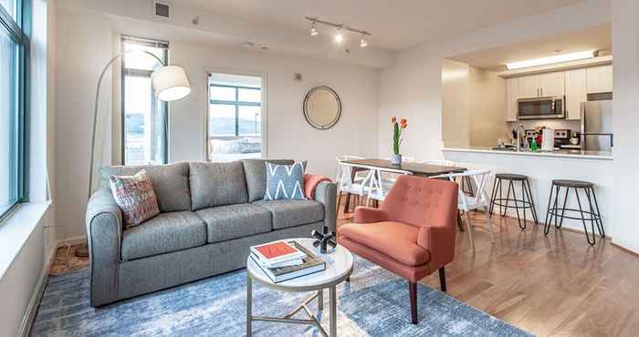 Others Arlington Sophisticated 2BD 2BA Apartment