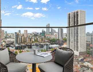 Others 2 Luxury two Bedroom Apartment in East London s Docklands