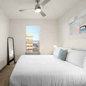 Room 1 Arlington Upscale 2BD 2BA Apartment, University of Texas at Arlington Hotels