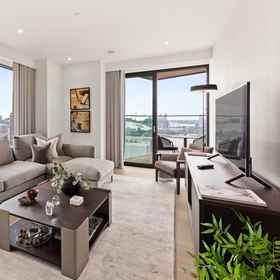 Primary image 1 Stunning two Bedroom Docklands Apartment With Balcony, One Canada Square Hotels