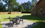 Others 2 Luxury Lodge With Garden in the Grade II Listed Netherby Hall