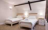 Lain-lain 4 Luxury Lodge With Garden in the Grade II Listed Netherby Hall