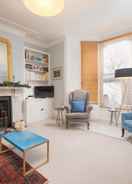 ห้องพัก Charming Flat in Leafy West London by Underthedoormat