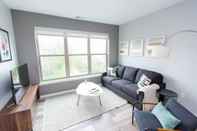 Lainnya St Louis Luxurious 2BD 2BA Forest Park Apartment