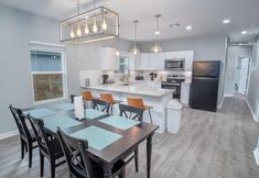 Others 6 Newly Remodeled 4BR 2BA Near Amazing Downtown