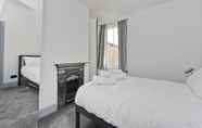 Lainnya 6 Stylish one Bedroom Flat Near Kew Gardens by Underthedoormat