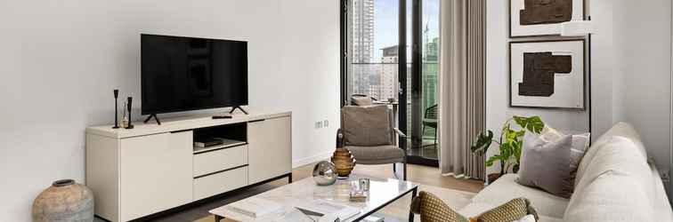 Lain-lain Stylish two Bedroom Apartment With River Views in Docklands