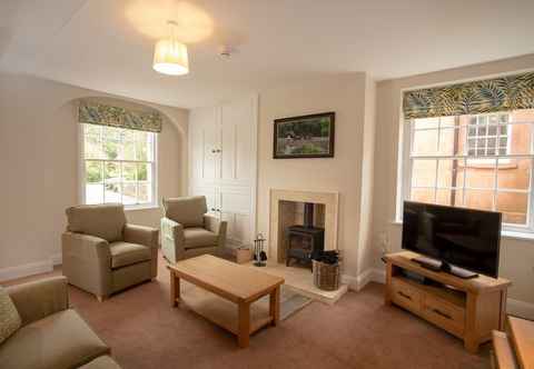 Lain-lain Spacious 2 Bedroom Apartment in Netherby Hall