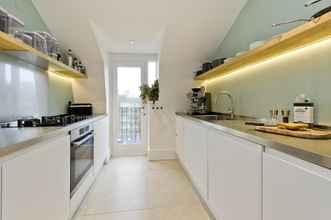 Others 4 Stunning Bayswater Apartment Near Hyde Park by Underthedoormat