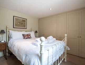 Lain-lain 2 Traditional Fulham Home Close to the River Thames