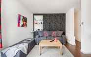 Others 6 Bright and Stylish Apartment in Trendy Islington by Underthedoormat