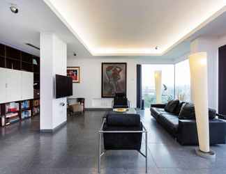 Lain-lain 2 Park View Penthouse in London