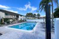 Khác Elegant 2BR Condo with Pool near Crystal Lake in Pompano Beach