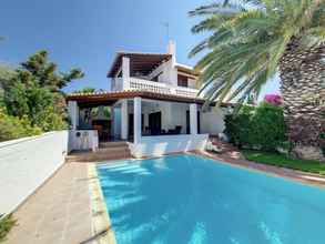 Others 4 Beach Villa With Private Pool Garden and Boat Dock Near the Seafront 3 Bedrooms