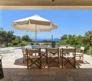 Others 2 Porto Aqua Vista - Premium Seaside Villa w Pool