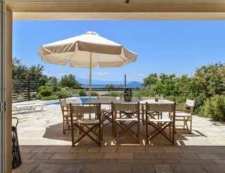 Others 2 Porto Aqua Vista - Premium Seaside Villa w Pool