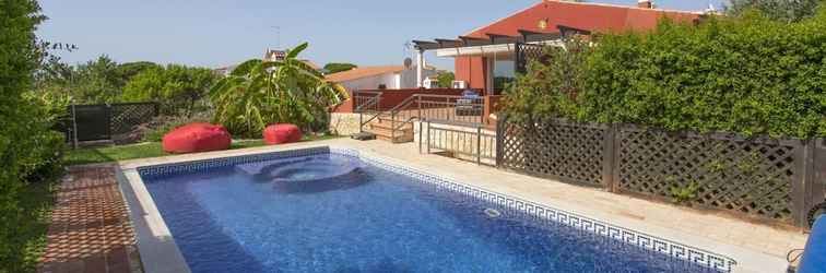 Others Quarteira Villa With Private Heated Pool and Pool Table