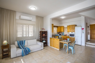 Lain-lain 4 Beachfront Villa Meneou 5